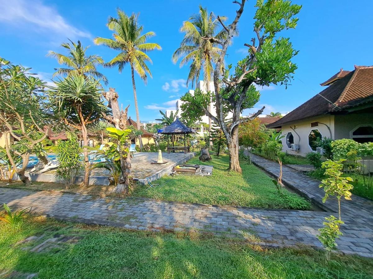 Surfers Beachfront Lombok Hotel Kuta  Eksteriør billede