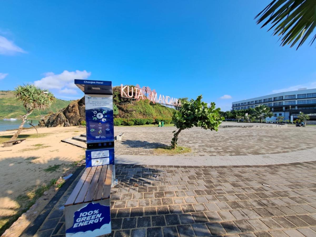 Surfers Beachfront Lombok Hotel Kuta  Eksteriør billede