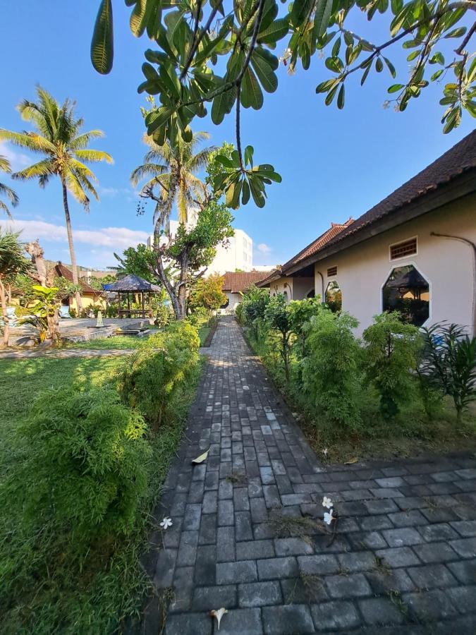 Surfers Beachfront Lombok Hotel Kuta  Eksteriør billede